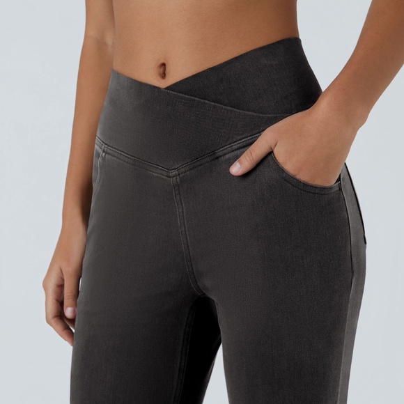 Halara Flex High Waisted Crossover Pocket Washed Casual Jeans, XS Regular - Picture 4 of 8